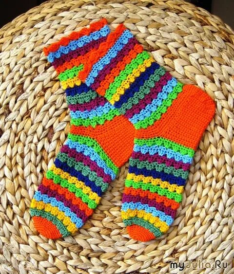 носки ленивым жаккардом. вязаные носки крючком. оригинальные носки спицами. мозаичные носки спицами “стефани линден”,. носки крючком.
