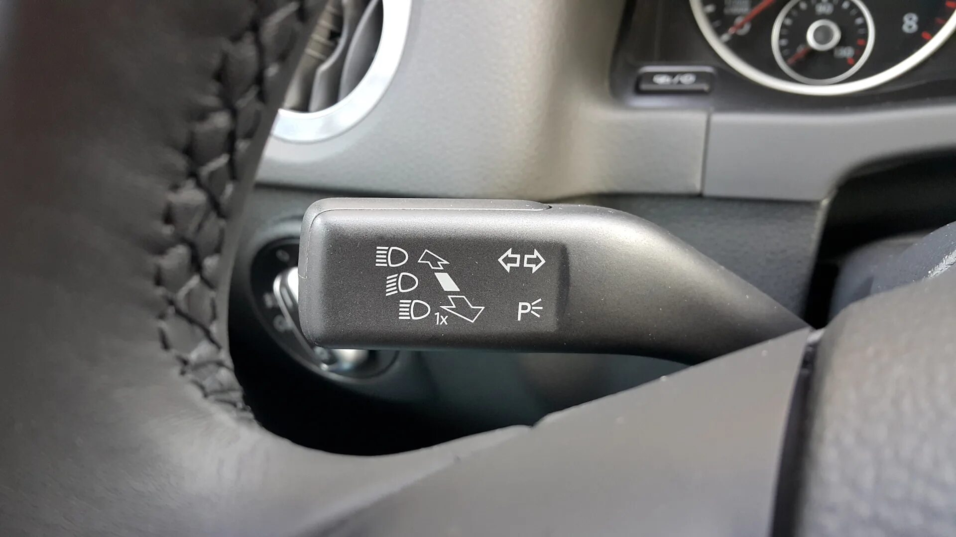 Круиз контроль тигуан 2. Volkswagen tiguan круиз контроль. тигуан 1 круиз контроль. круиз контроль для тигуана 2012г. круиз контроль на фольксваген тигуан 2012.