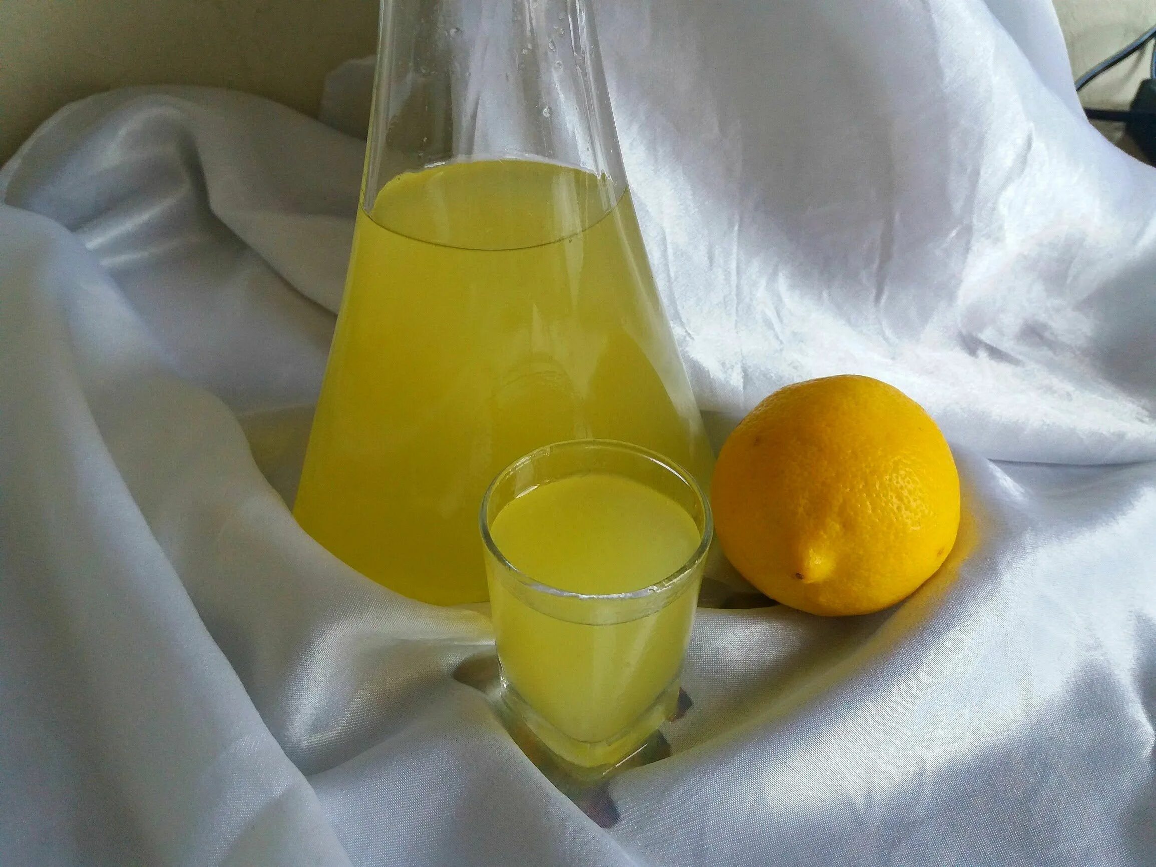 Приготовление лимончелло в домашних условиях. Настойка Лимончелло. Лимонный отвар.