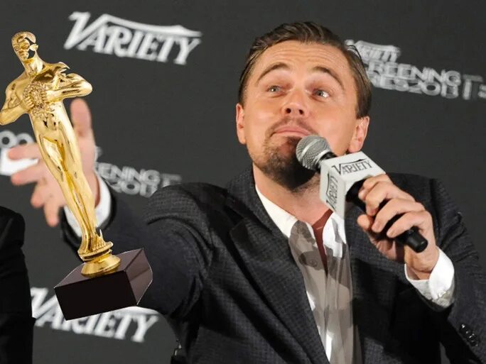 Почему не дают оскар. Дайте Оскар. За что дают Оскар. Оскар в стакане. Di Caprio win an Oscar next year.