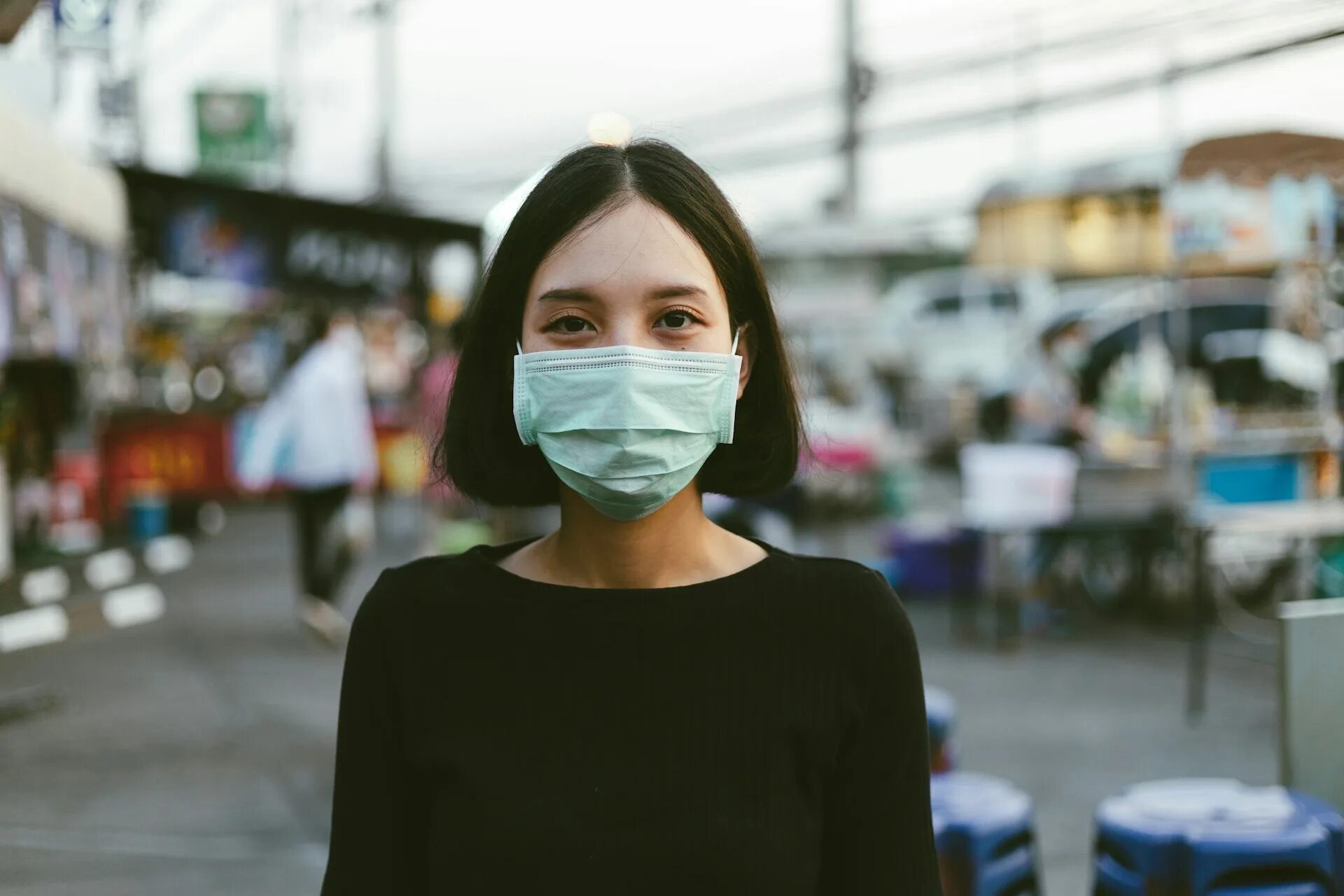 Wear masks. Wear masks. Wear masks. Маска медицинская. Человек в маске.