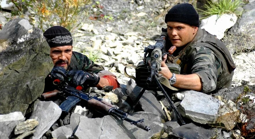 грозовые ворота 9. пореченков в фильме грозовые ворота. майор егоров грозовые ворота. пашинин актер грозовые ворота. николай горшков грозовые ворота.