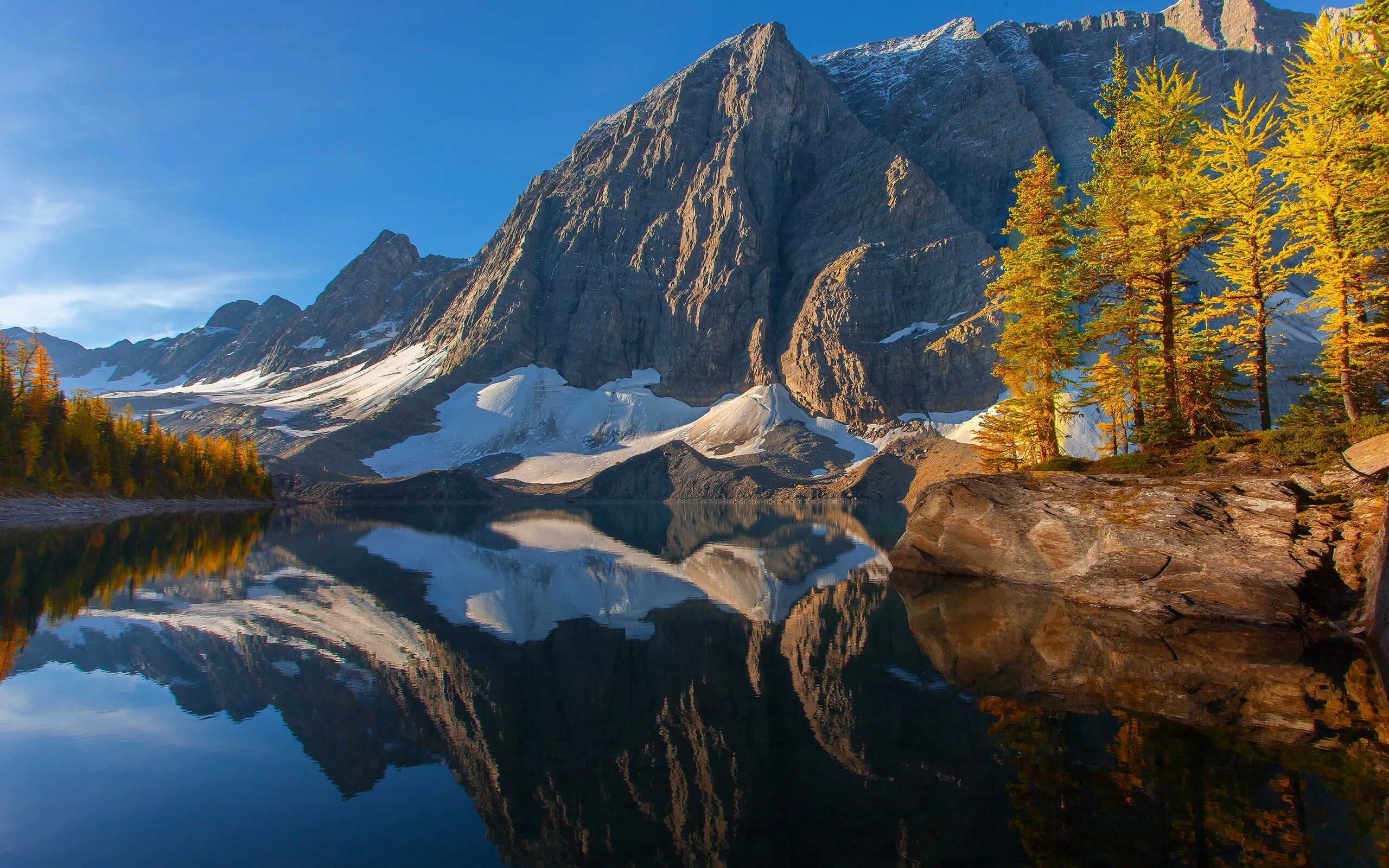 Обои 2560 1600. Британская Колумбия British Columbia Канада. Национальный парк кутеней. Кутеней Канада. Озеро кутеней Канада.
