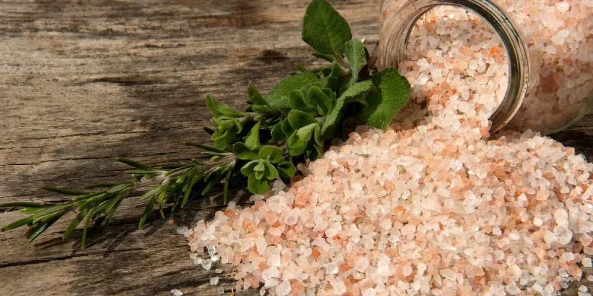 Как сделать благовещенскую соль. Соль. соль с травами. четверговая соль с травами. четверговая соль фото.