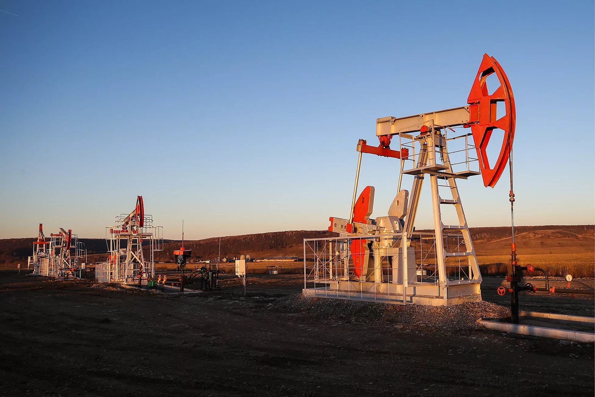 Ненецкий автономный округ добыча нефти. Поставки нефти. Нефть. Нефть. Российский нефтяной.