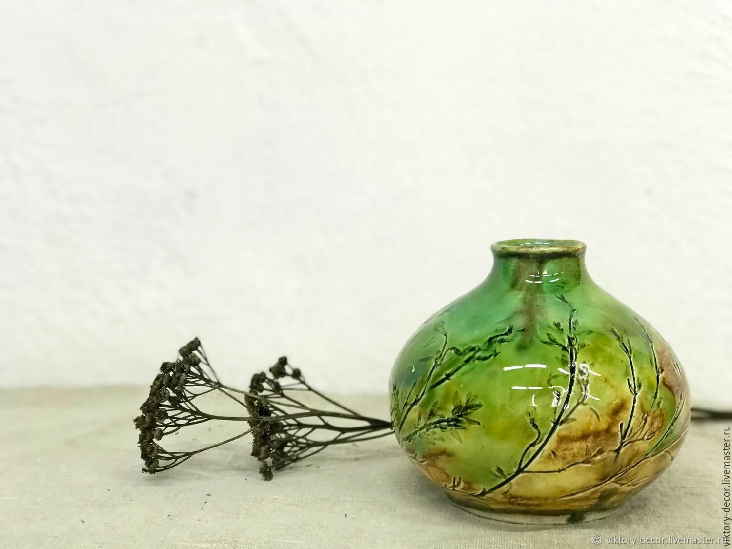 Значение вазочка. Керамические вазочки. Керамические вазочки маленькие. Глиняная вазочка. Керамические вазочки для цветов.