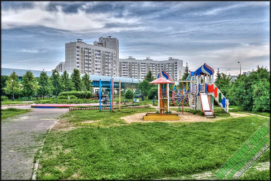 Iphone butovo тц круг. милка южное бутово. южное бутово старые фотографии. тц южное бутово магазины. южное бутово деревня.