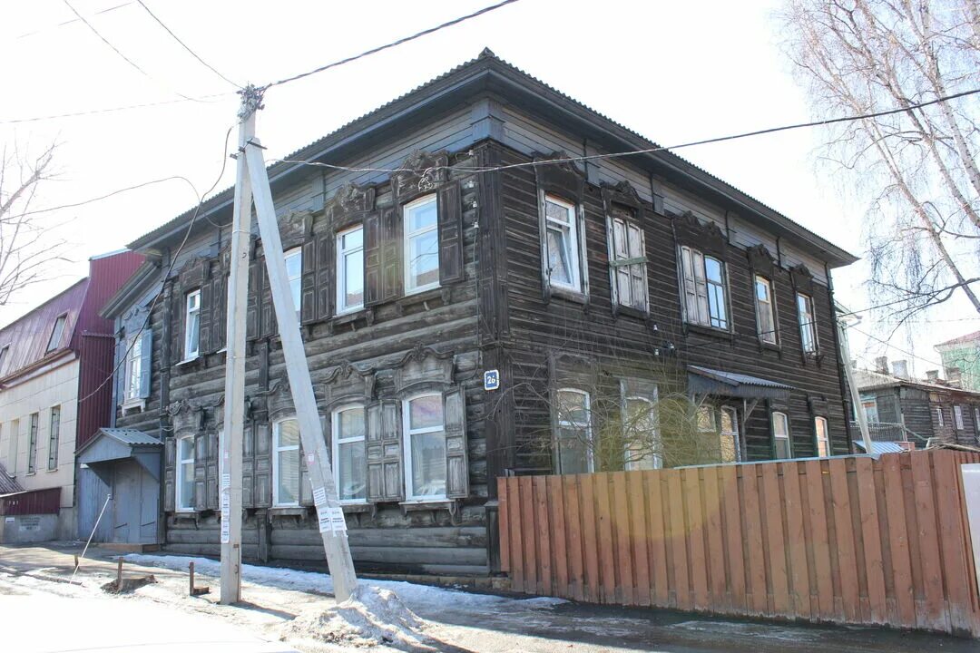 Деревянный дом сгорел на улице Лапина в Иркутске 9 июня; усадьба Стребейко сгоре