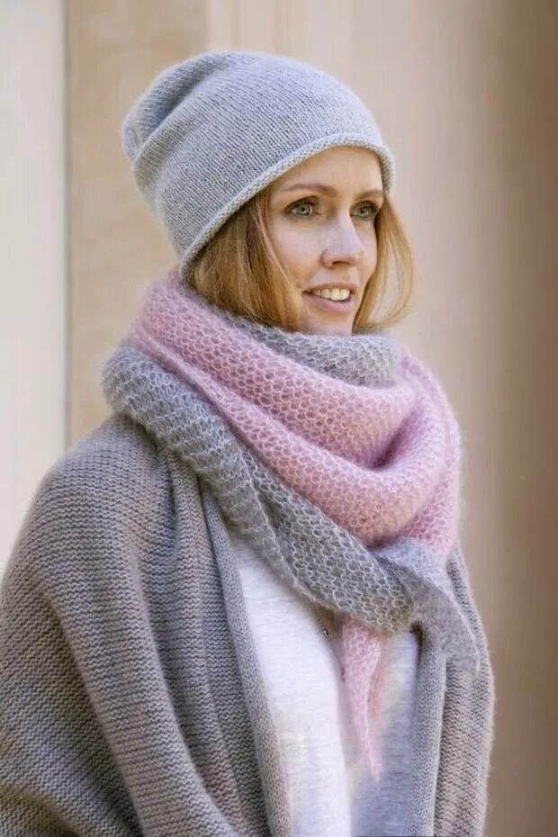 Вязаные шарфы. Шарф спицами женский модный для зимы. Модные вязаные шарфы. Шарф спицами женский для зимы объемный. Объемный шарф.