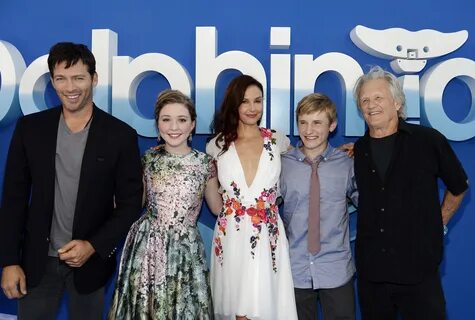 Cozi at Dolphin Tale 2 Premiere, Regency Village Theater, 2014-09-07 MoC (1...