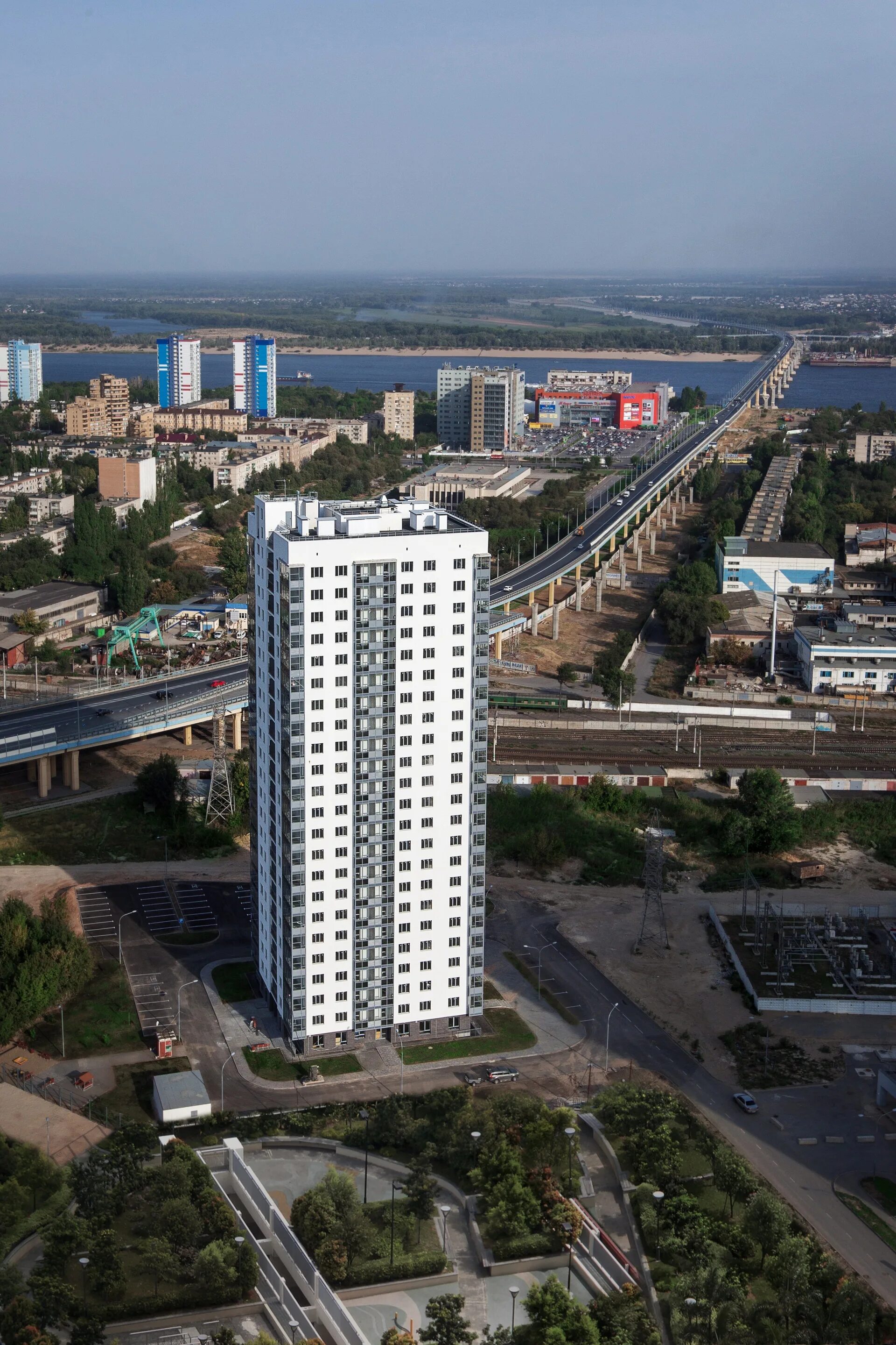 Волгоград Сити. Высотки Волгограда. Улица Ханпаши Нурадилова Волгоград. Волгоград небоскребы.