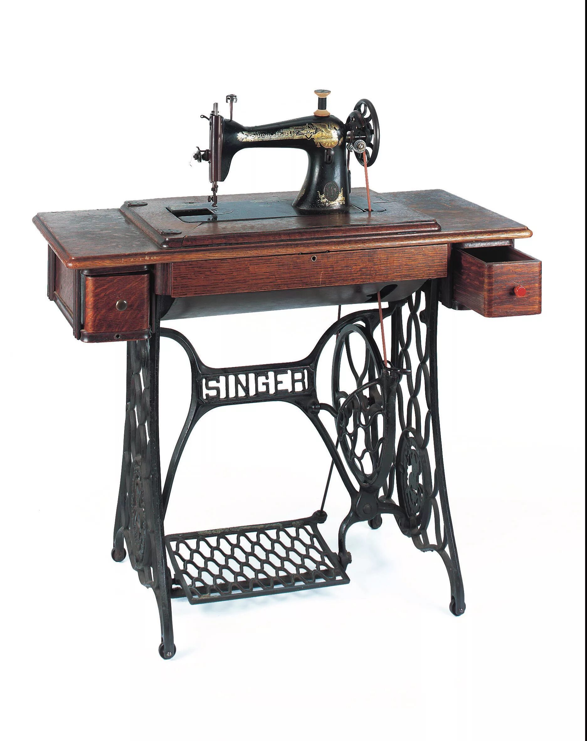 Швейная машинка 2250. Швейная машинка Зингер ретро. Швейная машинка Зингер 18 века. Швейная машинка Зингер 2250.