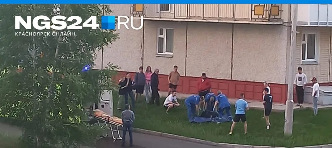 Аэрокос выпал студент. Студент мгу выпрыгнул из окна. Общежития юфу ростов-на-дону зорге. Аэрокос выпал студент. Аэрокосмический музей самара.
