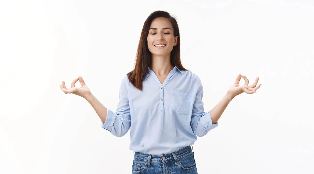 Если меня обидели. Мемы про грусть и одиночество. Довольны ли вы своей зарплатой прикол. Артур на дороге надпись. Наплевать на тебя.