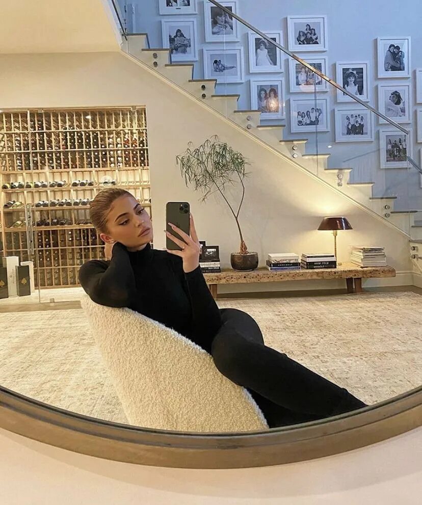 Идеи для фотографий. Необычные фотосессии дома. Дома instagram. Идеи для домашней фотосессии. Фотосессия дома для инстаграма.