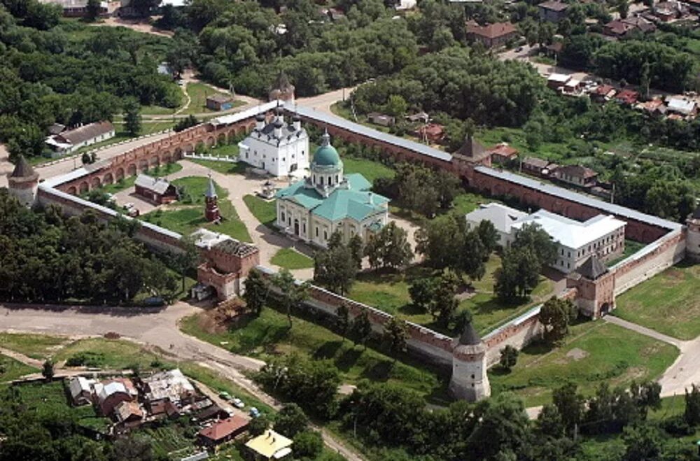 Зарайский Кремль Зарайск. Музей-заповедник Зарайский Кремль. Зарайск Московская область Кремль. Зарайск музей заповедники