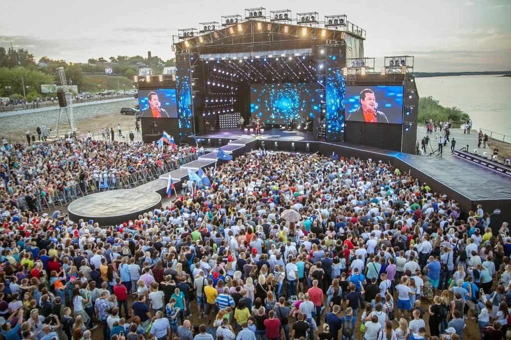 Последний день 2019. День семьи любви и верности Муром. День семьи любви и верности концерт в Муроме. Муром 8 июля. Муром концерт 8 июля.