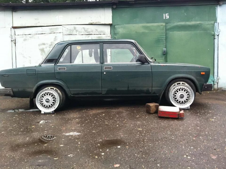 Вылет дисков 2107. Ваз 2107 bbs rs. ваз 2105 bbs rs. ваз 2107 bbs r15. ваз 2107 melber r15.