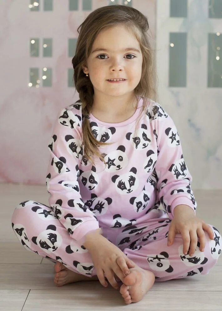 Пижама 5 лет. Пижама для девочки. Дети в пижамах. Маленькие девочки в пижаме. Домашняя одежда для детей.
