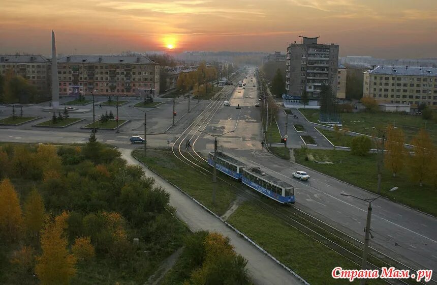 УЛИЦА ПРОСЛАВЛЕННОГО ДИРЕКТОРА УРАЛВАГОНЗАВОДА "Улицы Нижнего Тагила": об улице 