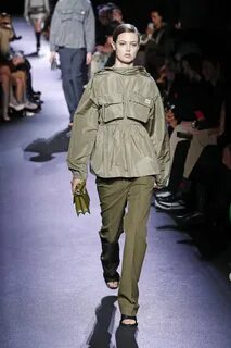 5 главных трендов верхней одежды весны-2023 The Symbol Дзен