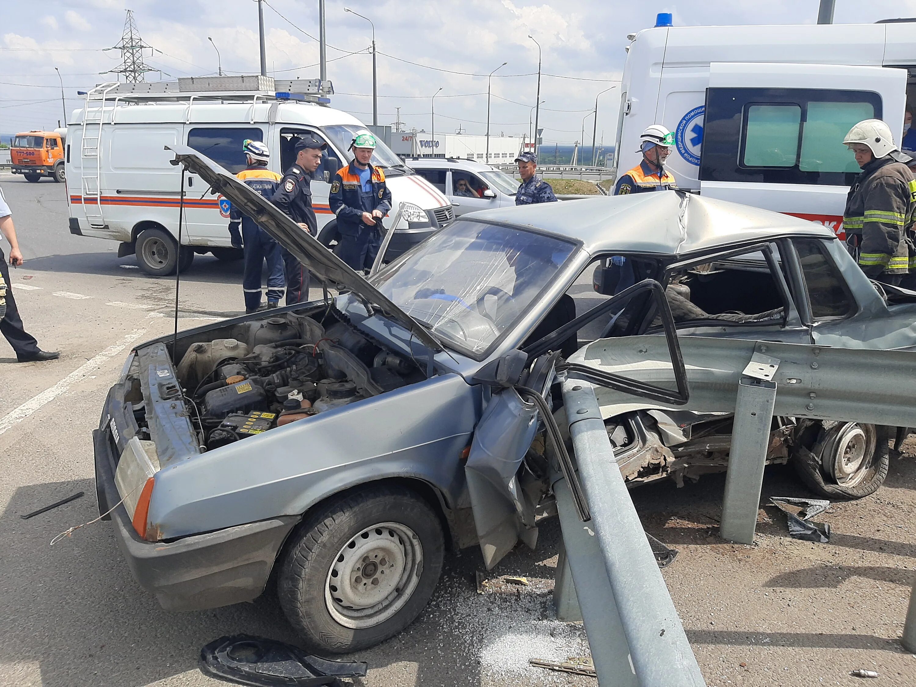 Покажи фотки аварий. Авария на Аустрина Пенза сегодня.