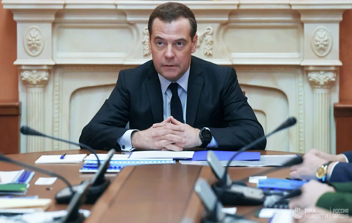 Медведев заместитель безопасности. Совет безопасности РФ Медведев председатель.