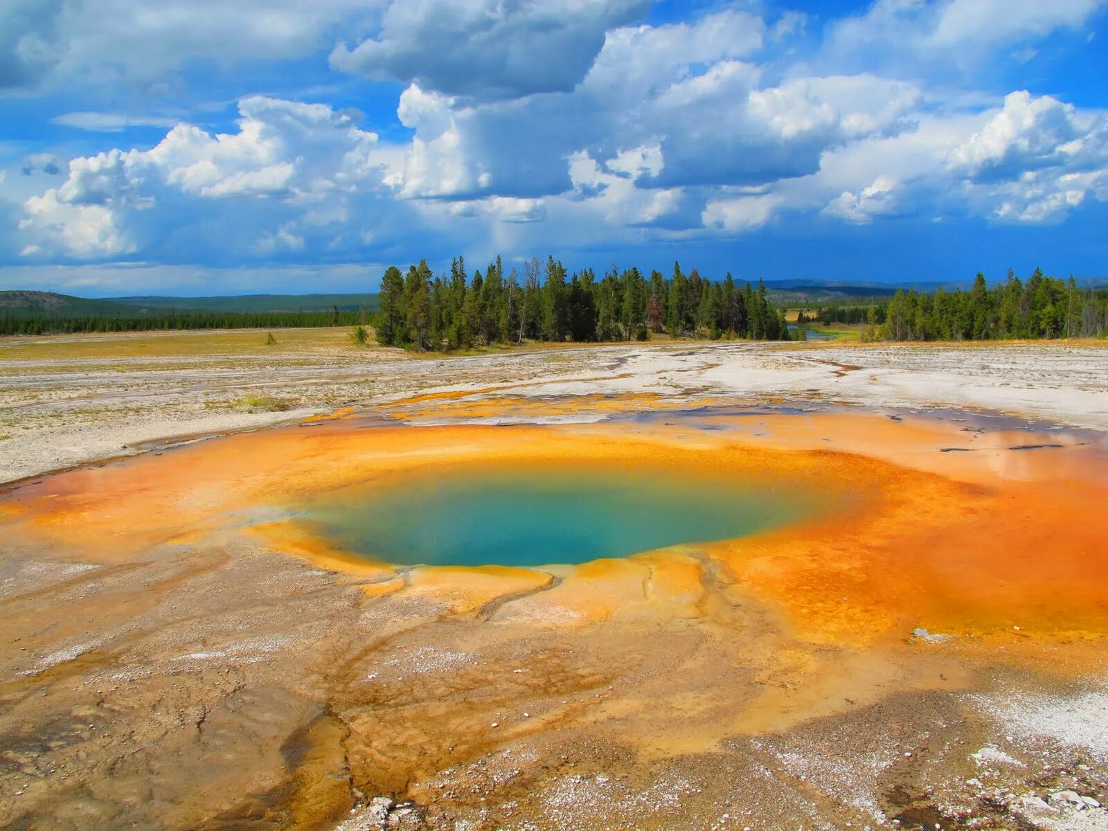 Национальный парк йеллоустоун кальдера. Парк еллоу стоун вулкан. Парк еллоу стоун вулкан. Кальдера вулкана еллоу стоун. Кальдера вулкана еллоу стоун.