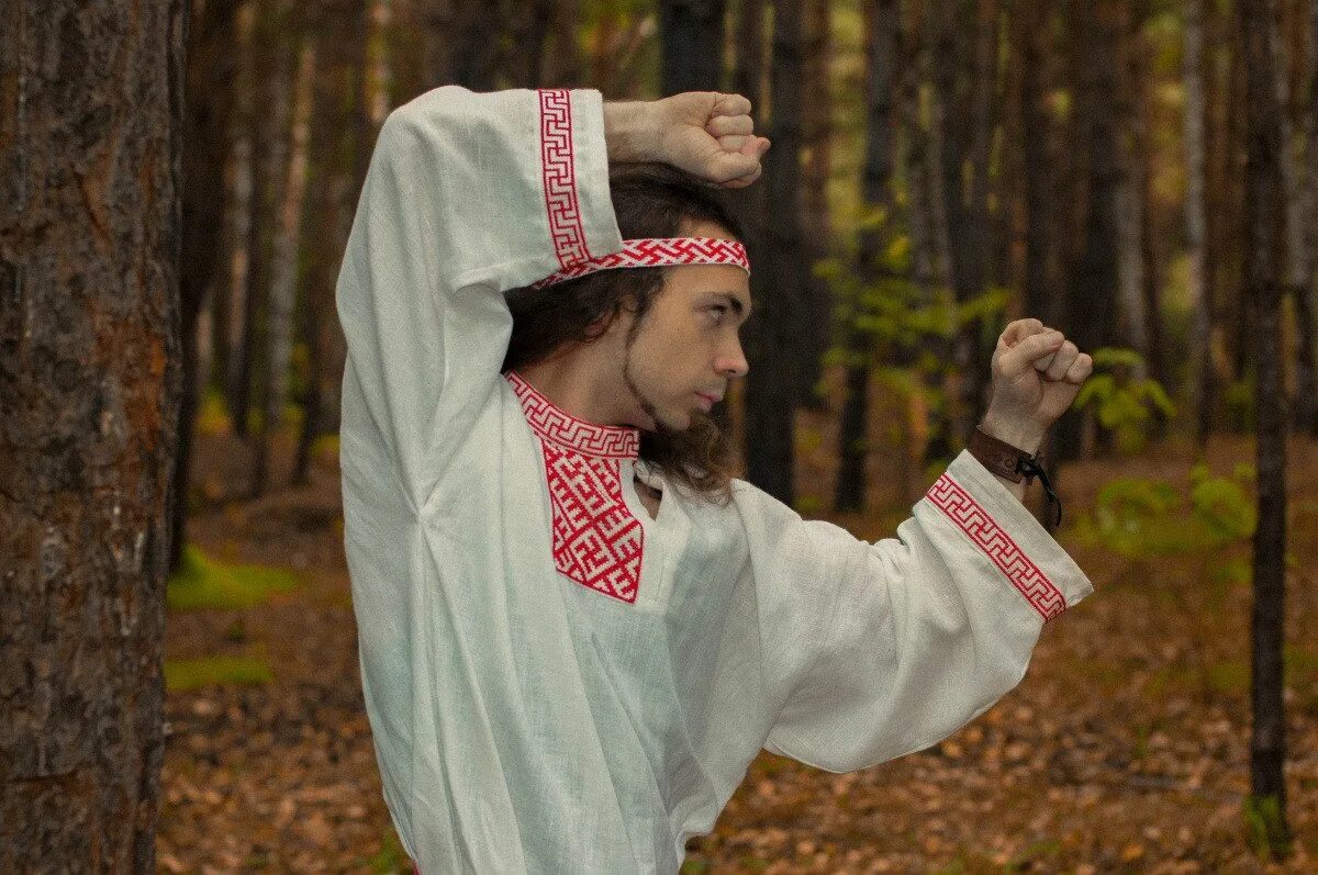 Старославянские видео. Славяне язычники. Славянские песни про русь. Ивана купала 2022. Красивые славянские парни.