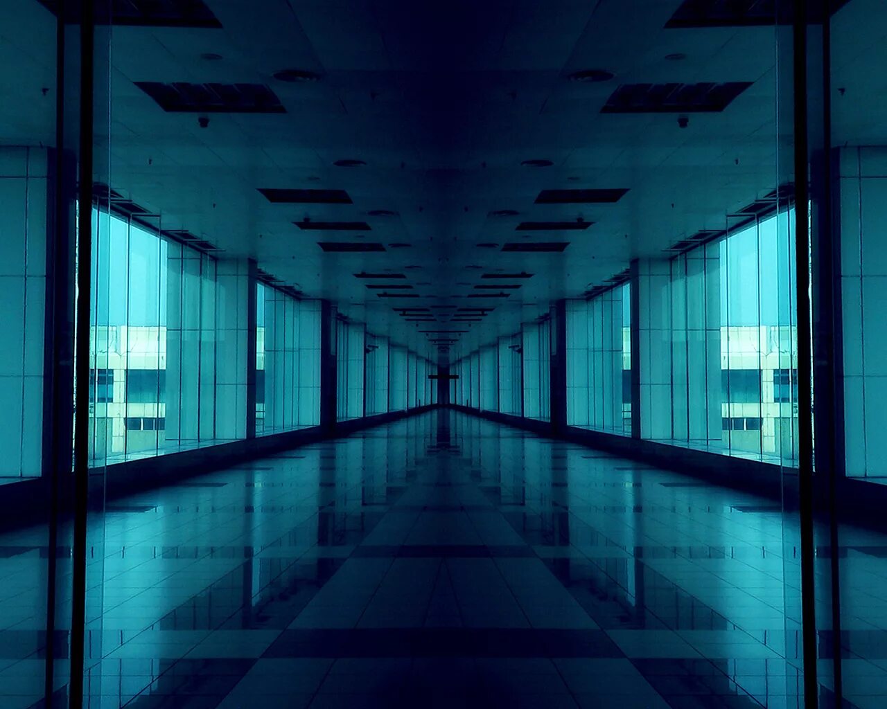 Dark hall. Пустой коридор. Огромные пустые пространства. Пустое пространство. Темное помещение.