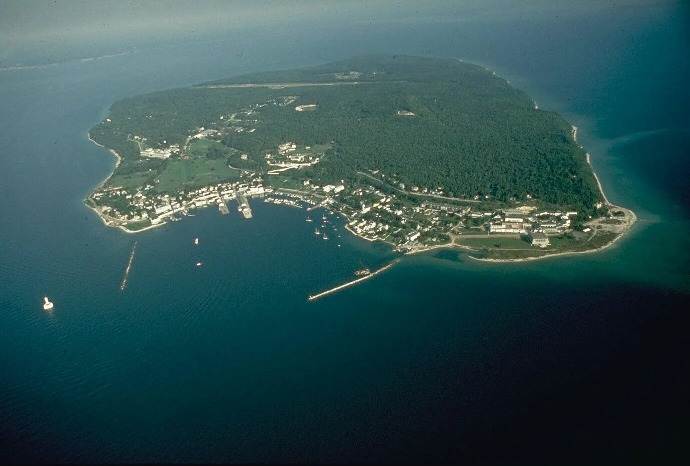 Остров Макинак Мичиган. Макинак Айленд. Остров Макино. Остров Макино США. Mi island