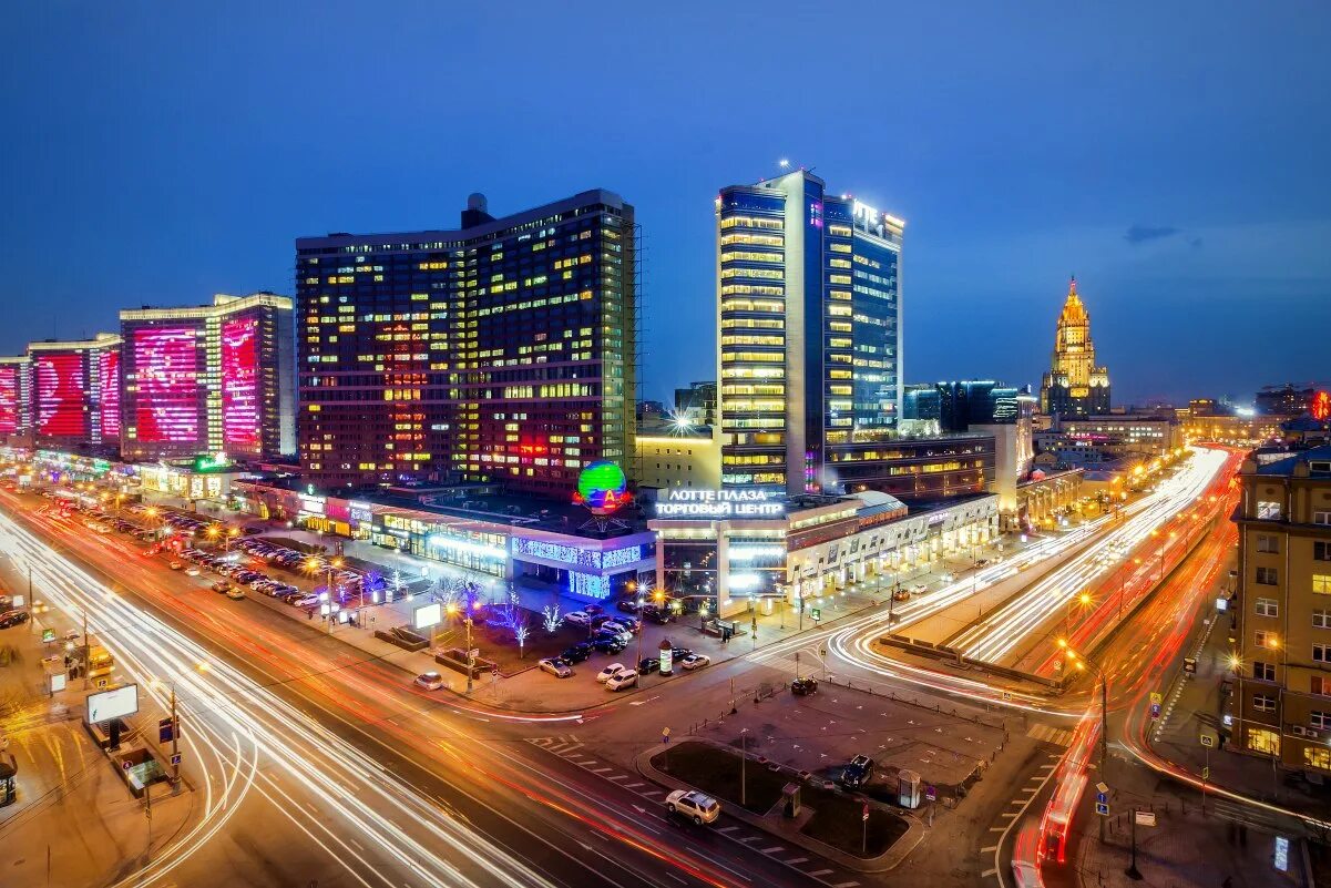 Ново арбатский. Улица новый Арбат. Московский новый Арбат. Ночная Москва новый Арбат. Улица новый Арбат в Москве ночью.