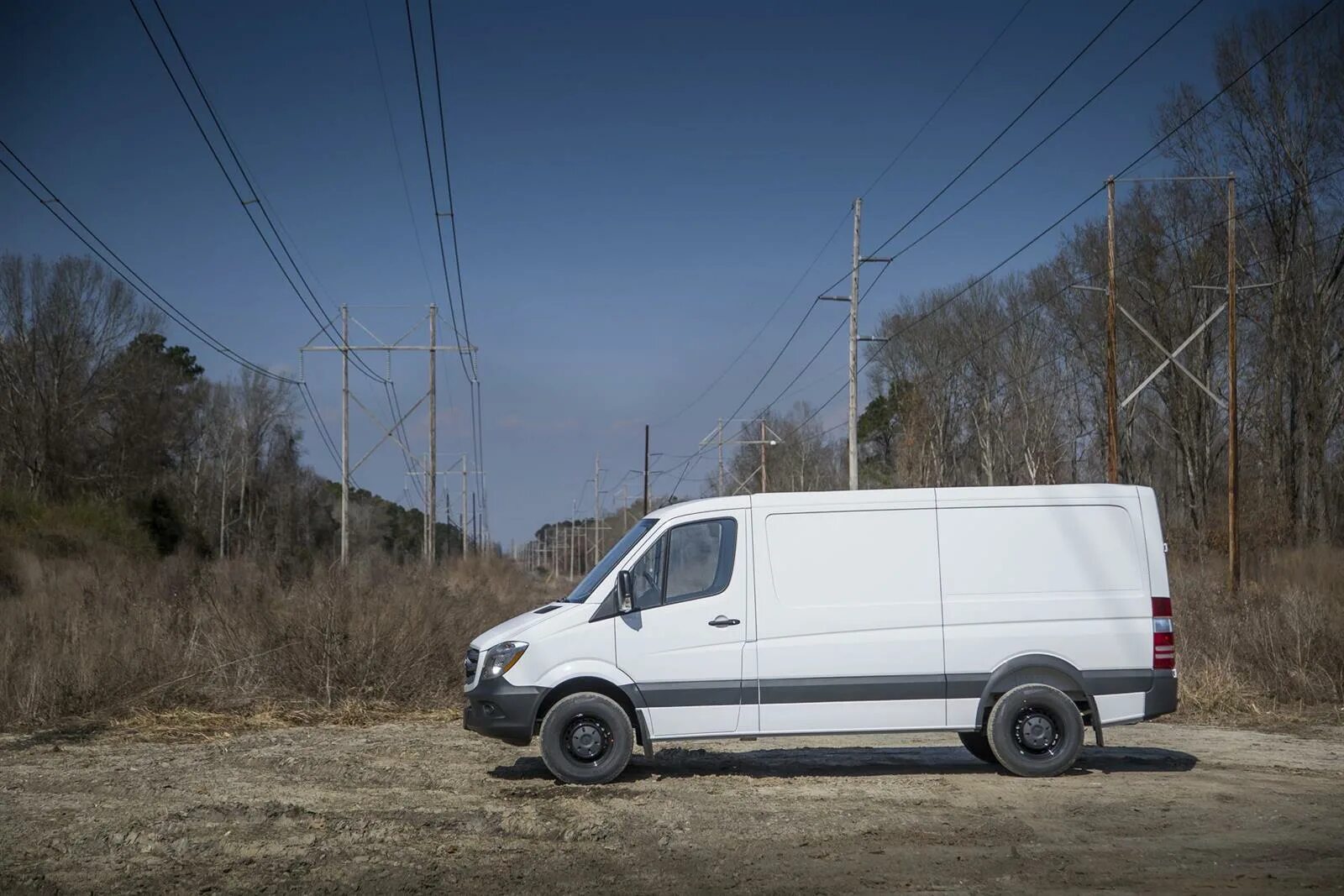 Включи спринтер. Mercedes-Benz Sprinter 1996. Мерседес Спринтер 2500. Мерседес Спринтер 1996 фургон. Мерседес Бенц Спринтер 1996.