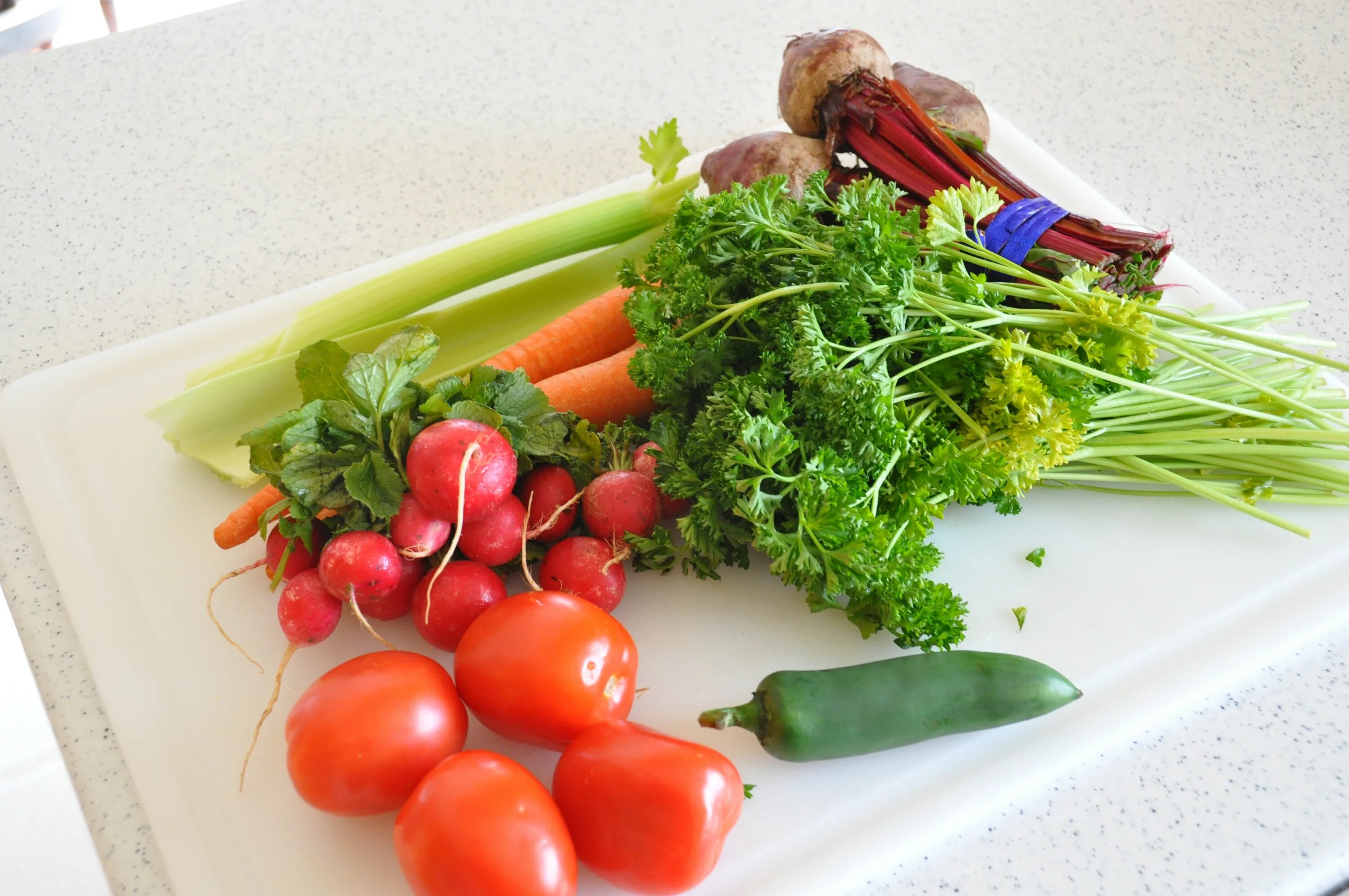 Овощи на обед. Овощи "кухня". Красивые овощи на кухне. Растительные закуски. Vegetable lunch