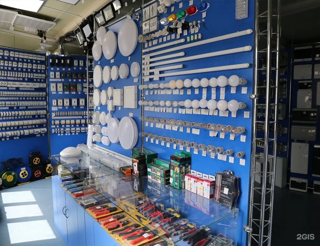 Г. Снеговая 18б. Сила тока магазин. Улица снеговая 18б. Снеговая 18б владивосток.