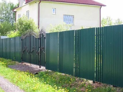 Заборы из профнастила фотогалерея для частного дома