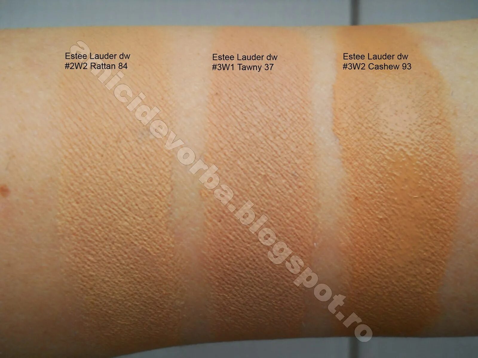 Estée lauder futurist soft touch brightening skincealer. Estée Lauder Double Wear 2 w1.5. Estee Lauder Double Wear 3w2. Estee Lauder 3w1 2w1 Double Wear. Estee Lauder Double Wear 3w1 Tawny свотч.