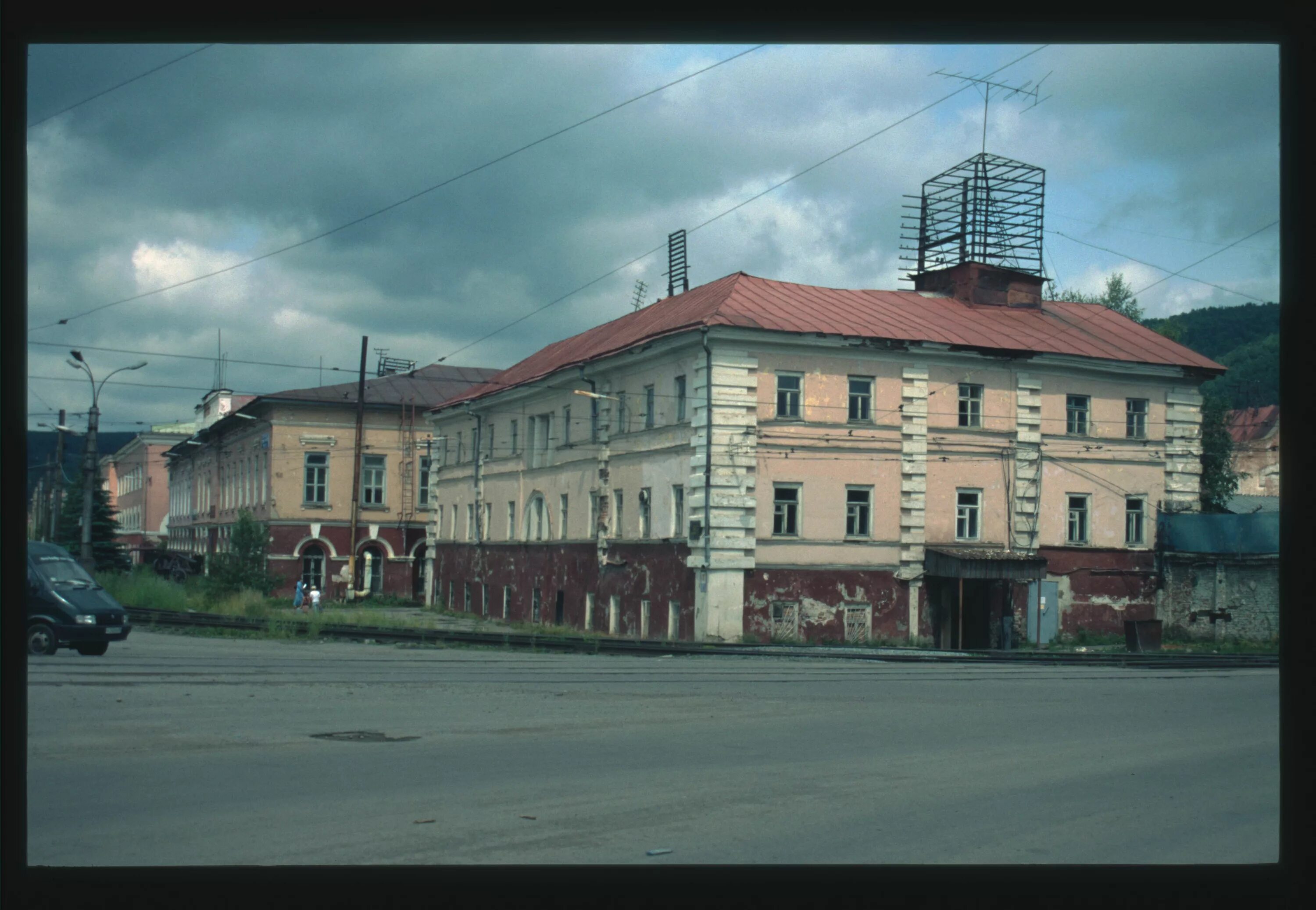 3 интернационала 2. Здание Арсенала Златоуст. Городская площадь Златоуст. Златоуст площадь 3 Интернационала. Г.Златоуст, пл. 3 Интернационала, 2.