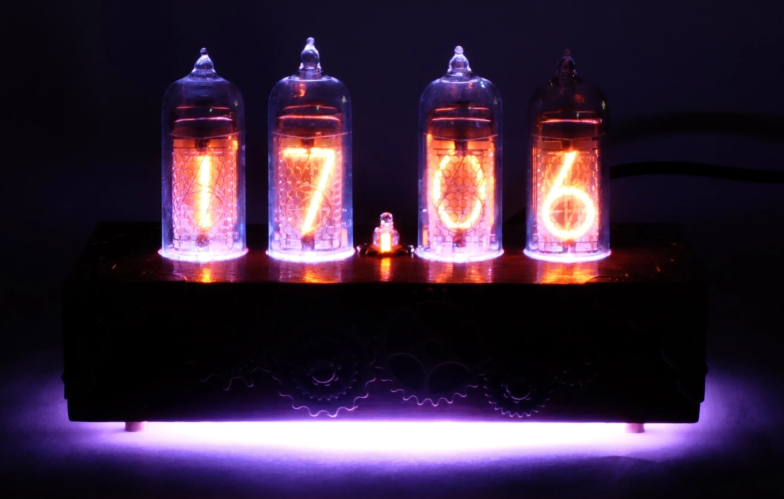 Rgb nixie clock. Nixie clock подсветка. индикатор матричный газоразрядный. ламповые часы. ламповые часы с подсветкой.