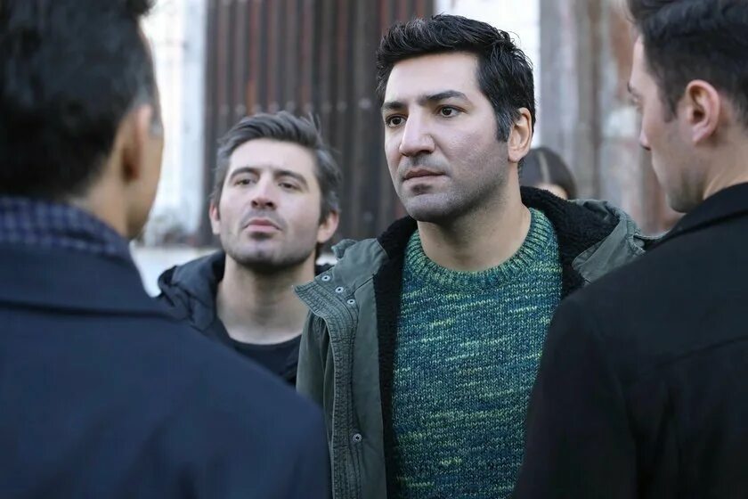 Alev alev турецкий сериал. Alev alev турецкий сериал актеры. Яркое пламя турецкий сериал чичек. Alev alev сериал 2020. Горячая пламя турецкий.