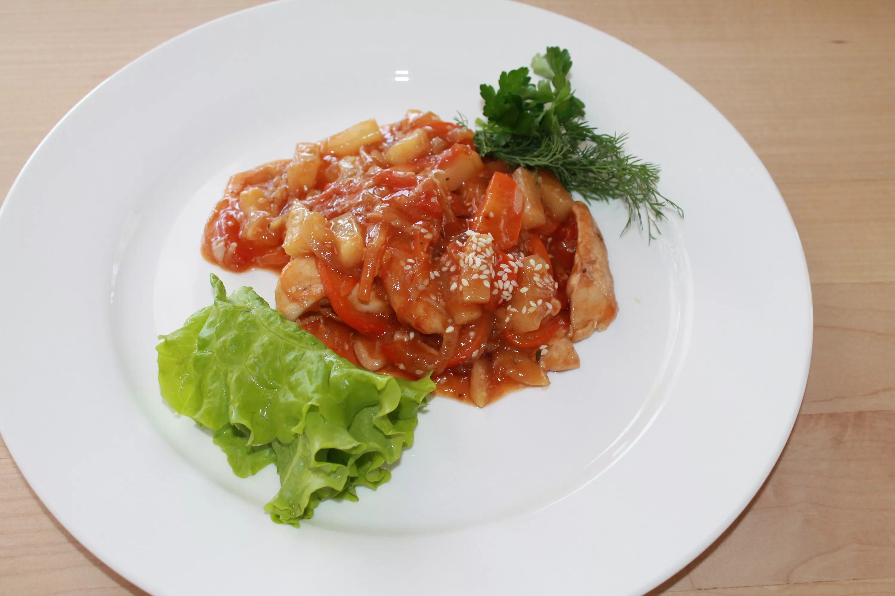 Куриное филе в кисло-сладком соусе. Куриная грудка в кисло-сладком соусе. Куриное филе в кисло-сладком соусе. Корейская курочка чикен. Куриное филе в кис.