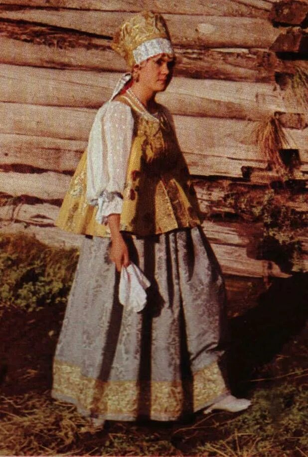 Девушка в русском сарафане. Понева у древних славян. Пимоненко николай корнильевич (1862-1912). Образ русской женщины. Крестьянка архангельской губернии.