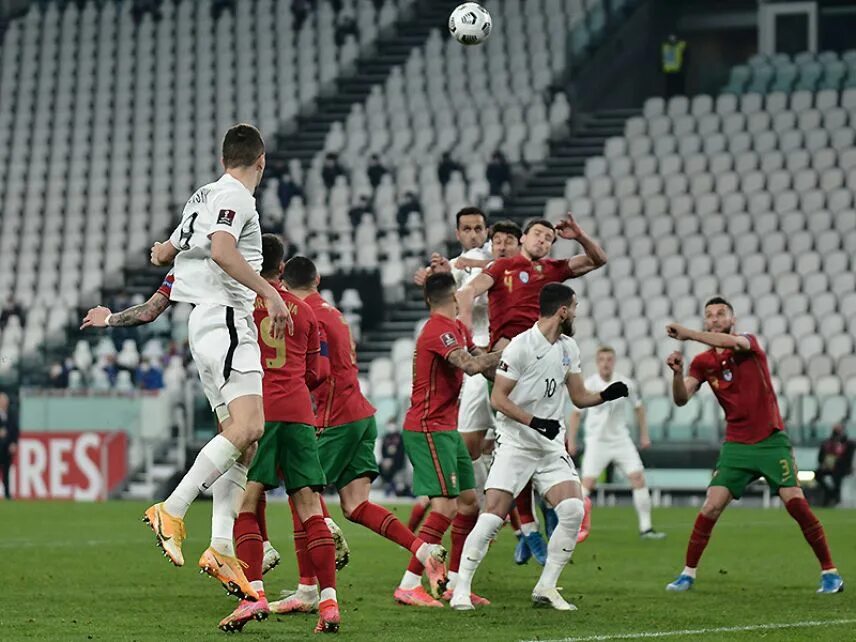 Португалия 24. Коэнтрау роналду. Португалия 24. Роналдо 24. Футболисты португалии.