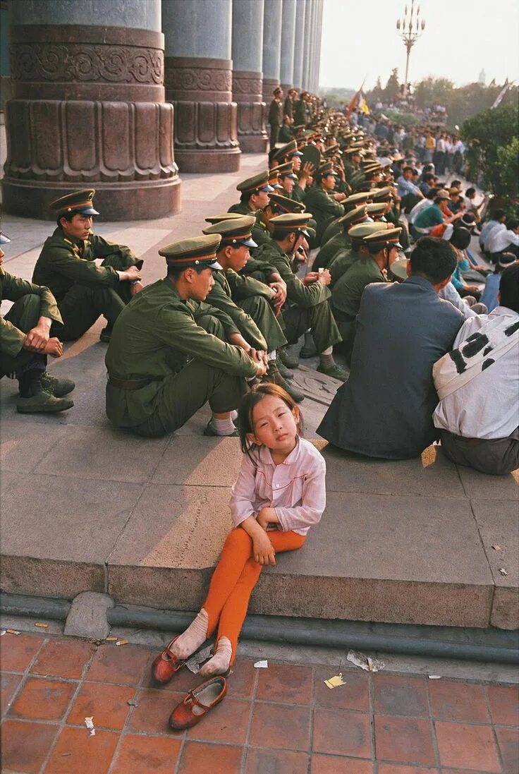 1989 год китай площадь тяньаньмэнь. Китай площадь тяньаньмэнь 1989. Июнь 1989. События на площади тяньаньмэнь 1989. 4 июня 1989 года, в китае на площади тяньаньмэнь.
