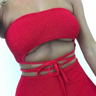 Red multi way Underboob Bandeau boob tube with multi way waist strap. 