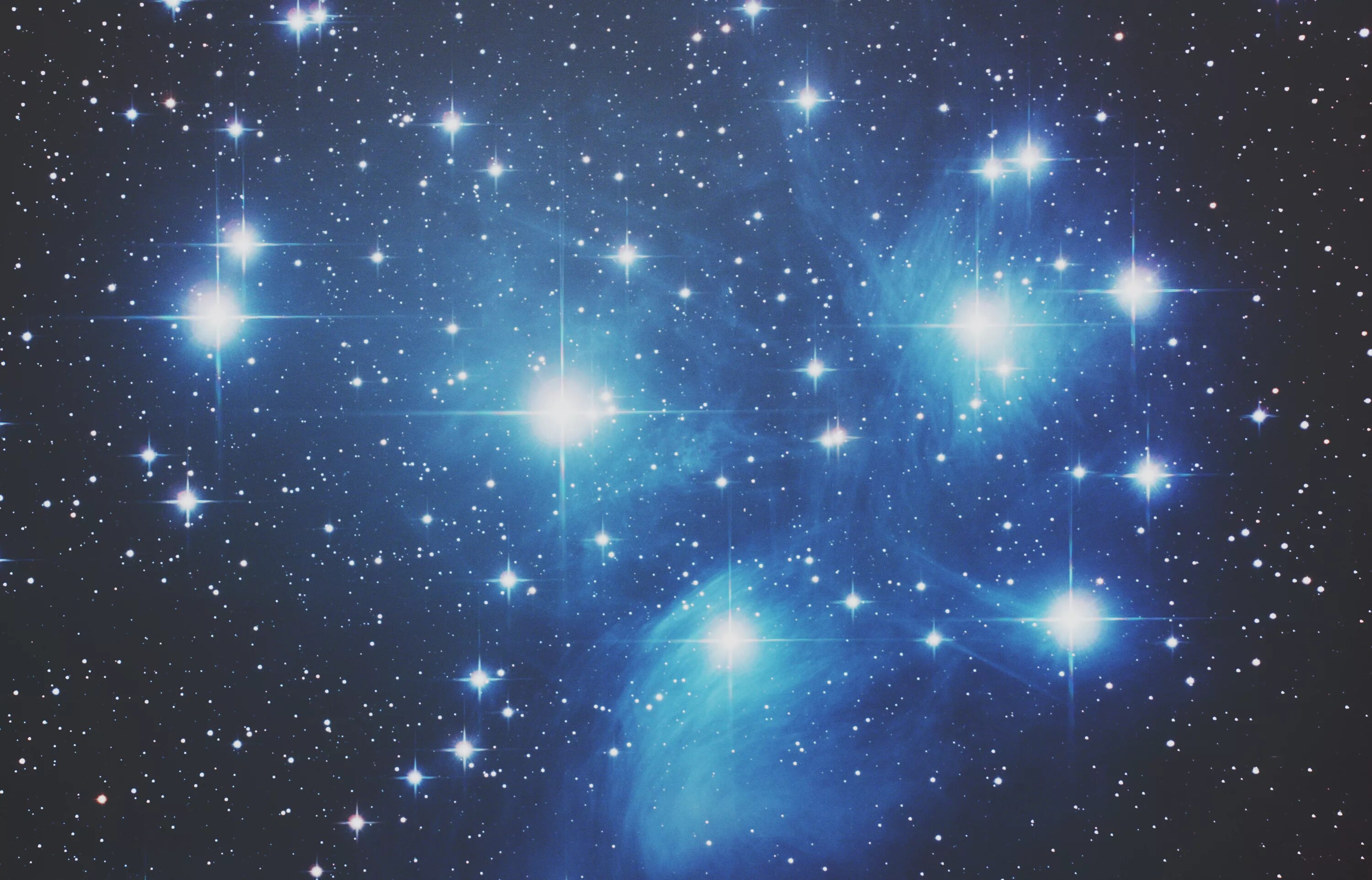 Созвездие Плеяды. Плеяды в созвездии тельца. M45 Плеяды. Созвездие Плеяды Стожары. Что такое плеяды в астрономии