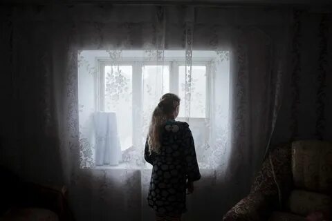 Жизнь девушки сироты
