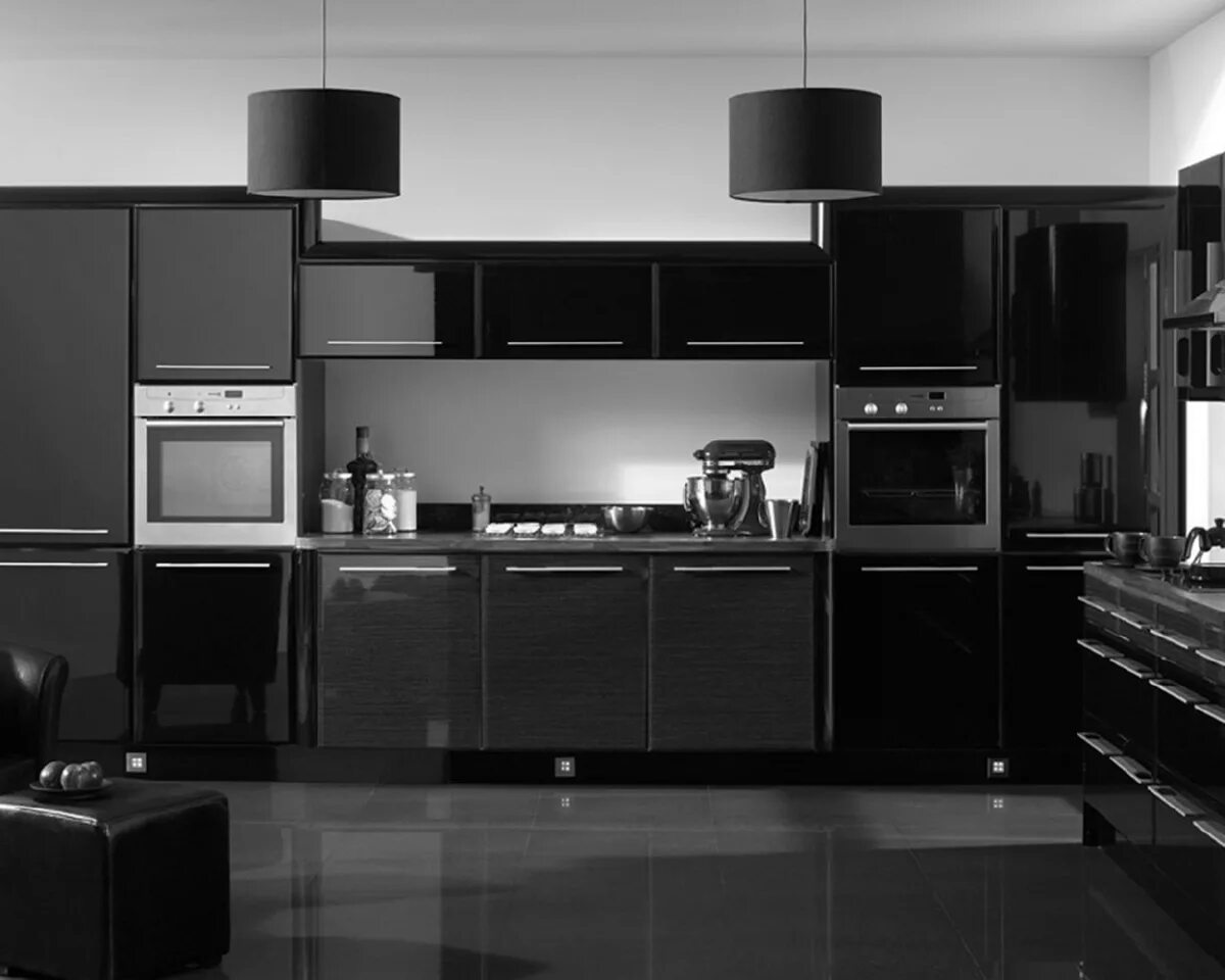 Кухня в черных тонах. Черные кухни. Черный кухонный гарнитур. Черная современная кухня. Современный кухонный гарнитур.