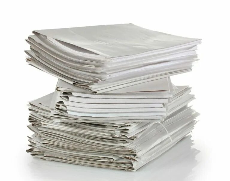 Стопка тетрадей. Куча бумаг. Диаметр рюмки. Paper file. Стопка тетрадей на белом фоне.