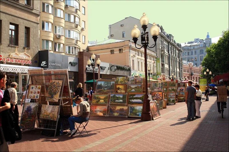 Улица Арбат (старый Арбат). Памятники улица старый Арбат. Арбат прогулочная улица в Москве. Прогулка старый Арбат Москва. Арбатские имена